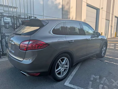 2012 Porsche Cayenne Hybrid