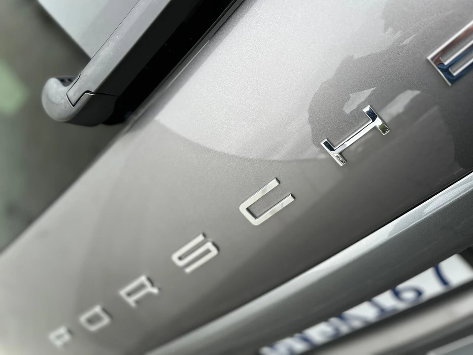 2012 Porsche 958 Cayenne - Image 2 of 18