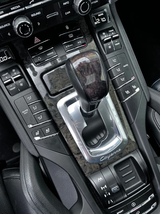 2012 Porsche 958 Cayenne - Image 7 of 18