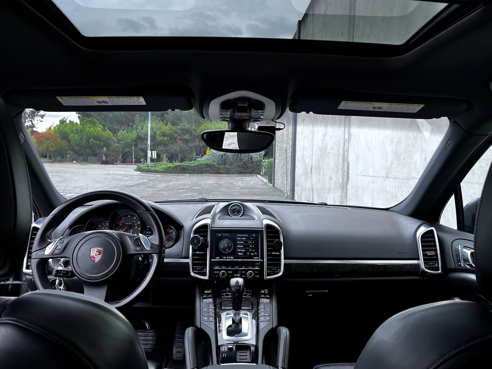 2012 Porsche 958 Cayenne - Image 11 of 18