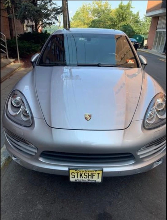 2012 Porsche 958 Cayenne - Image 2 of 4