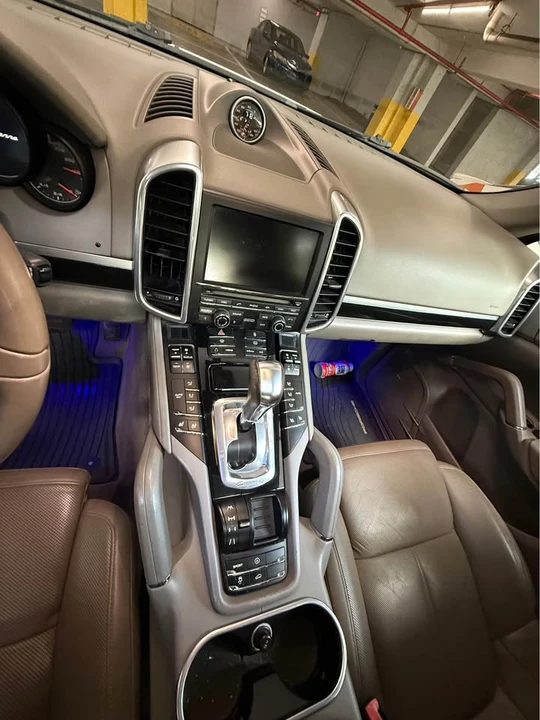 2012 Porsche 958 Cayenne - Image 11 of 17