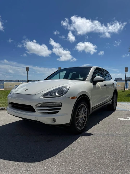 2012 Porsche 958 Cayenne - Image 6 of 17