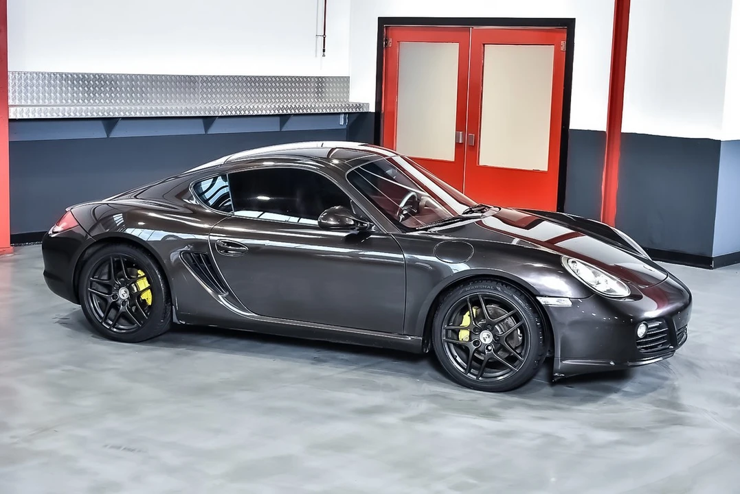 2012 Porsche 987 Cayman - Image 11 of 30