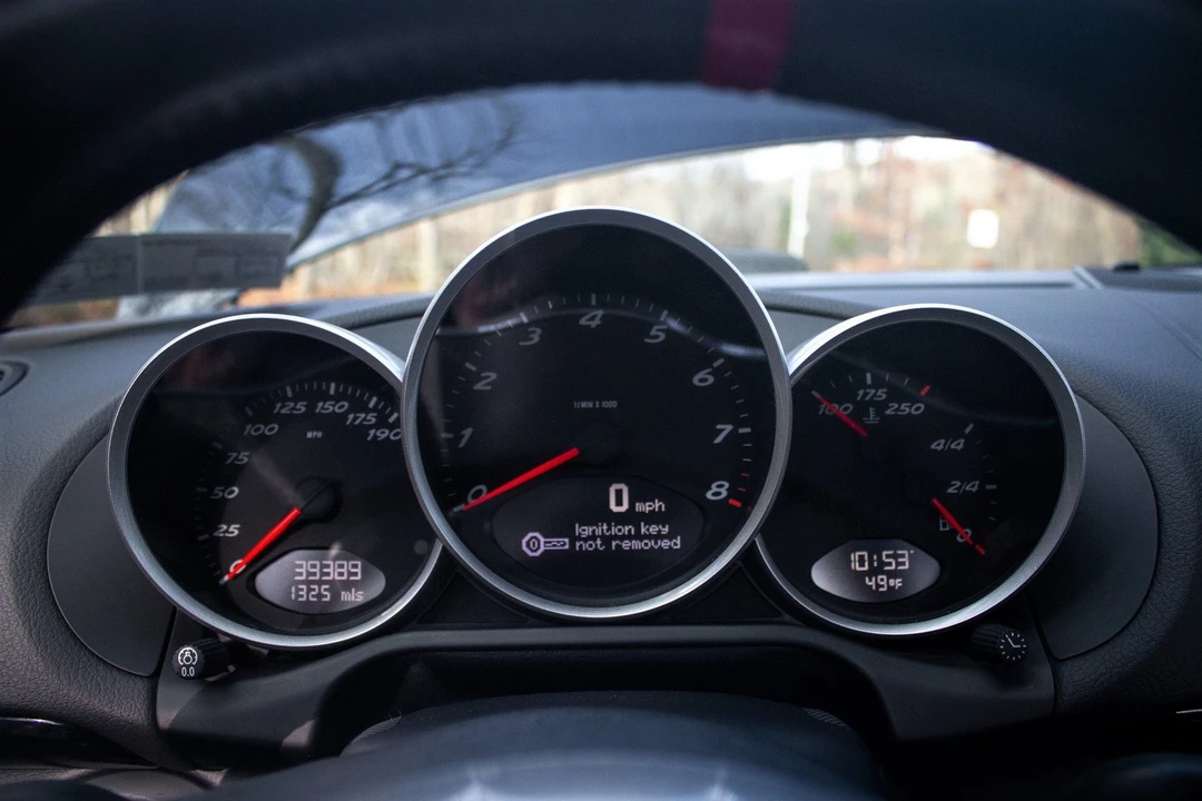2012 Porsche 987 Cayman R - Image 8 of 31