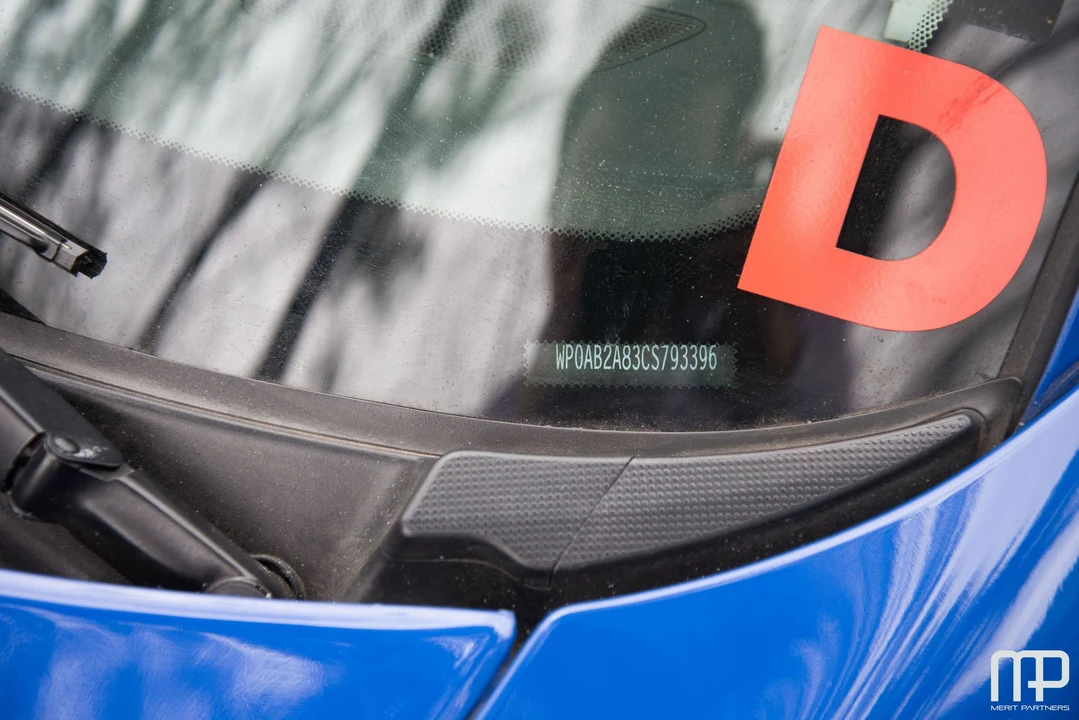 2012 Porsche 987 Cayman R - Image 27 of 31