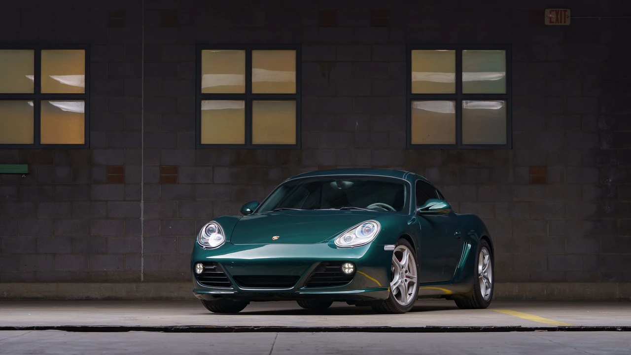2012 Porsche 987 Cayman S - Image 2 of 31