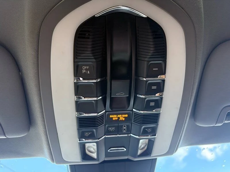 2012 Porsche Panamera - Image 19 of 20