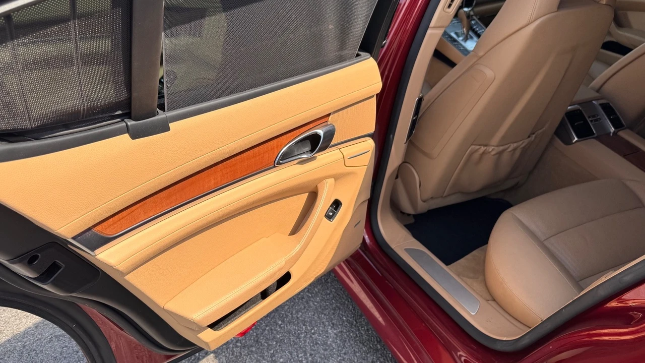 2012 Porsche 970 Panamera - Image 14 of 31