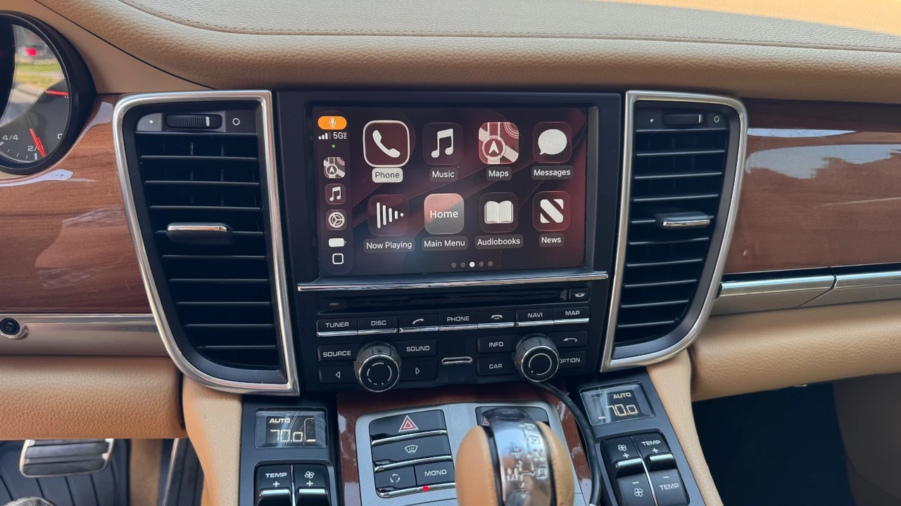2012 Porsche 970 Panamera - Image 30 of 31