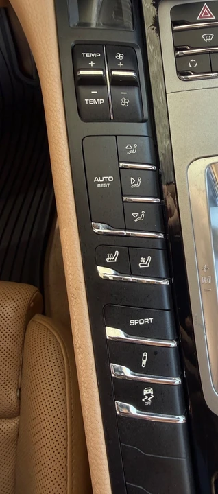 2012 Porsche 970 Panamera - Image 26 of 31