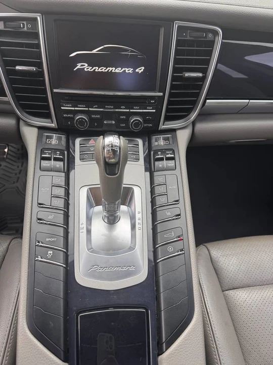 2012 Porsche 970 Panamera - Image 10 of 11