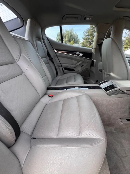 2012 Porsche 970 Panamera - Image 9 of 10