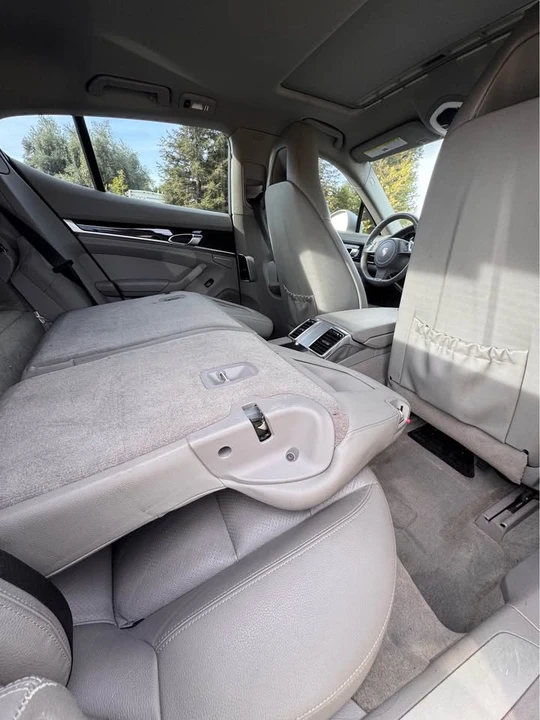 2012 Porsche 970 Panamera - Image 8 of 10