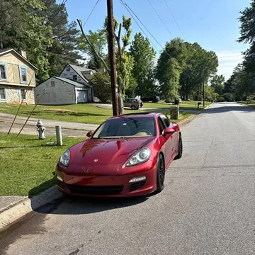 2012 Porsche Panamera 4 Edition