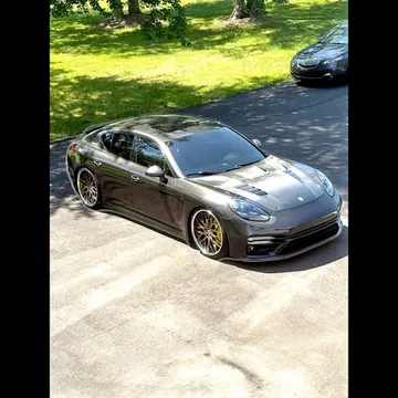 2012 Porsche Panamera 4 Edition