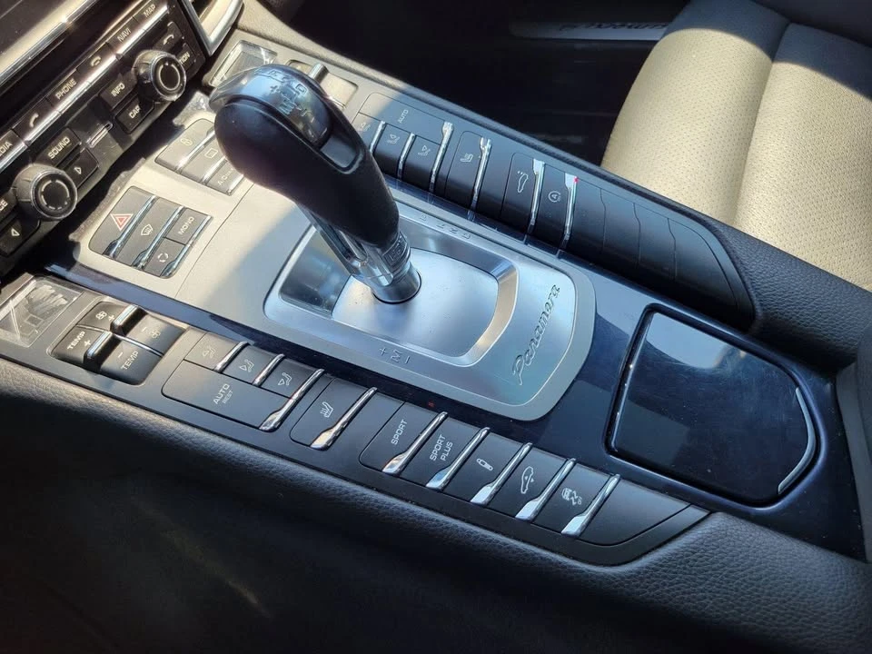 2012 Porsche 970 Panamera - Image 8 of 9