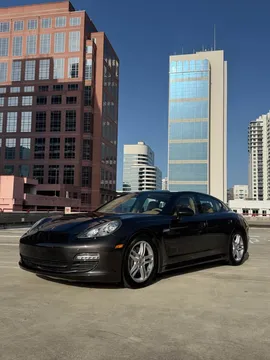 2012 Porsche Panamera 4 Platinum Edition Sedan 4D