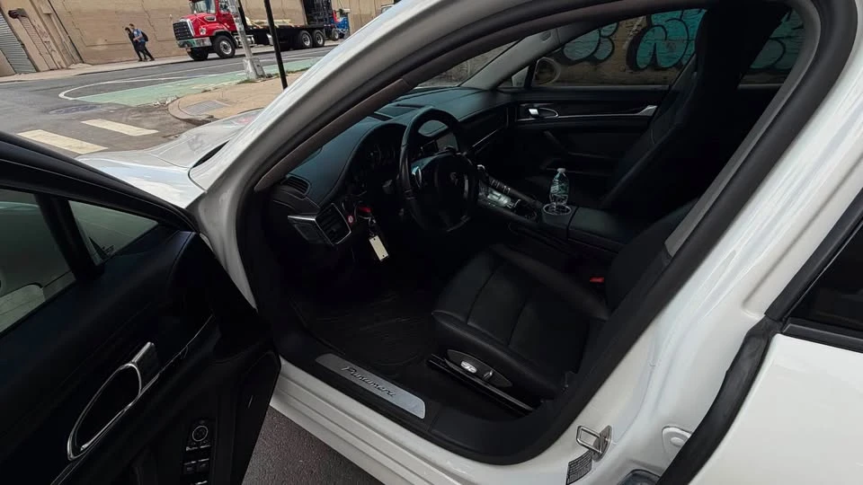 2012 Porsche 970 Panamera - Image 9 of 11