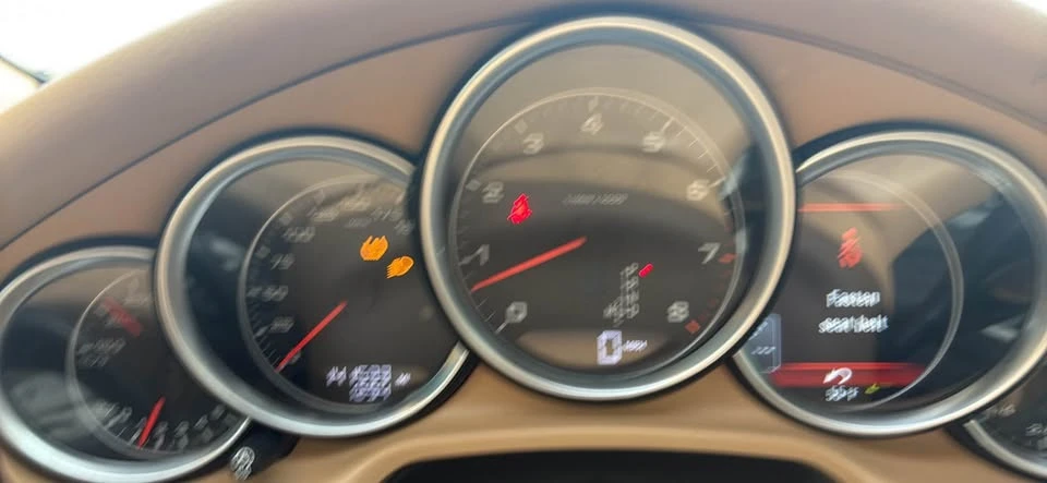 2012 Porsche 970 Panamera - Image 9 of 10