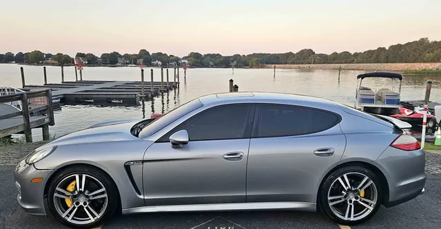 2012 Porsche Panamera 4 Sedan 4D