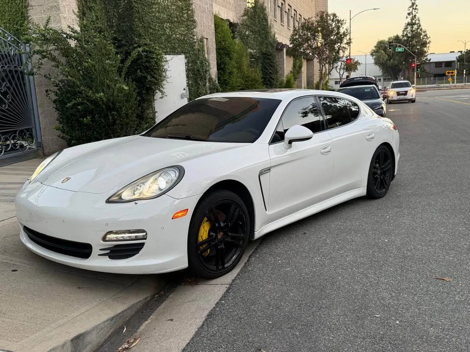 2012 Porsche 970 Panamera - Image 2 of 8