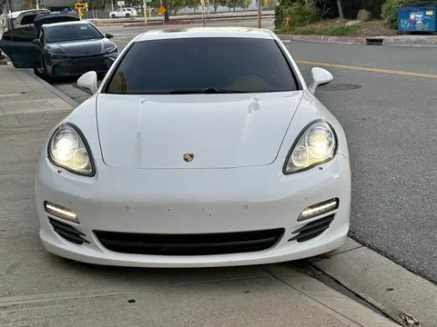 2012 Porsche Panamera 4 Sedan 4D