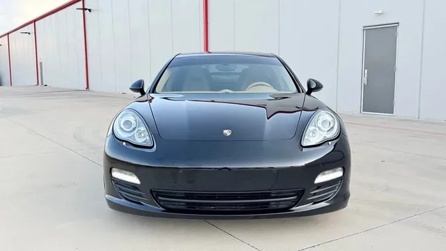 2012 Porsche Panamera 4 Sport Turismo Sedan 4D