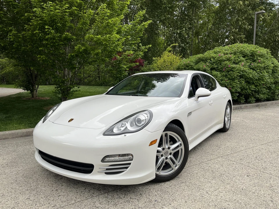 2012 Porsche 970 Panamera - Image 8 of 31