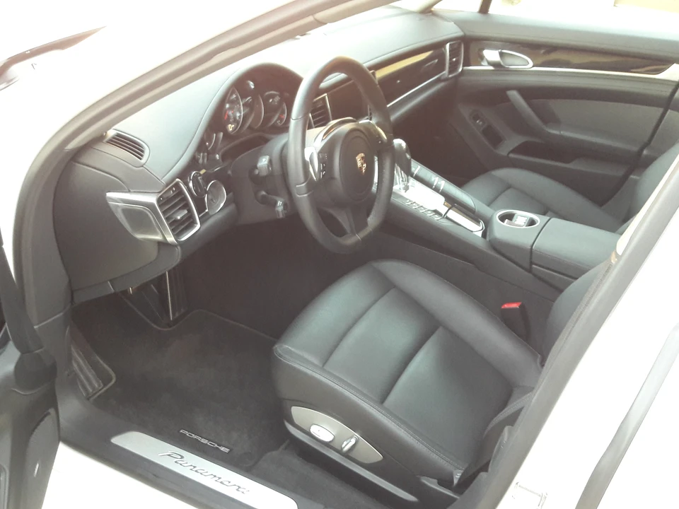 2012 Porsche 970 Panamera - Image 3 of 4