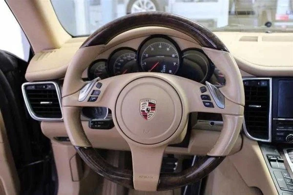 2012 Porsche Panamera - Image 10 of 14