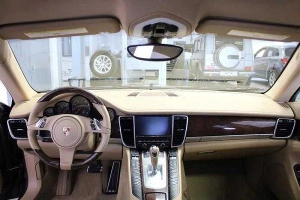 2012 Porsche Panamera - Image 8 of 14