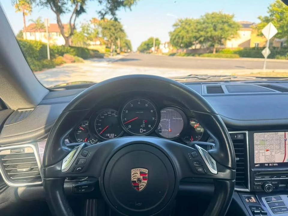 2012 Porsche 970 Panamera - Image 9 of 10