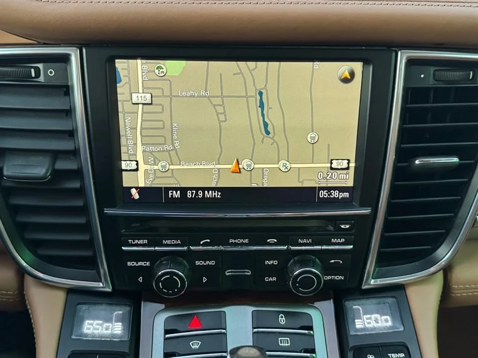 2012 Porsche Panamera - Image 13 of 15