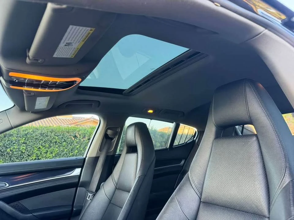 2012 Porsche Panamera - Image 8 of 12