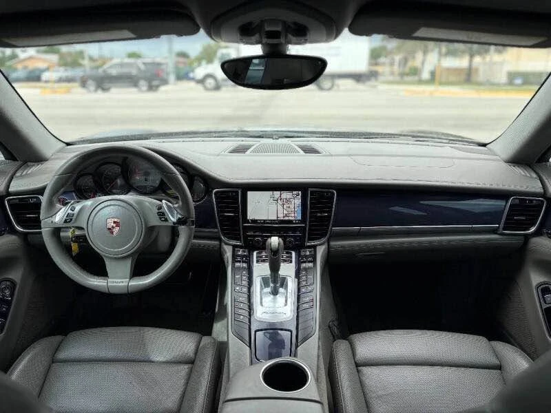 2012 Porsche - Image 17 of 17