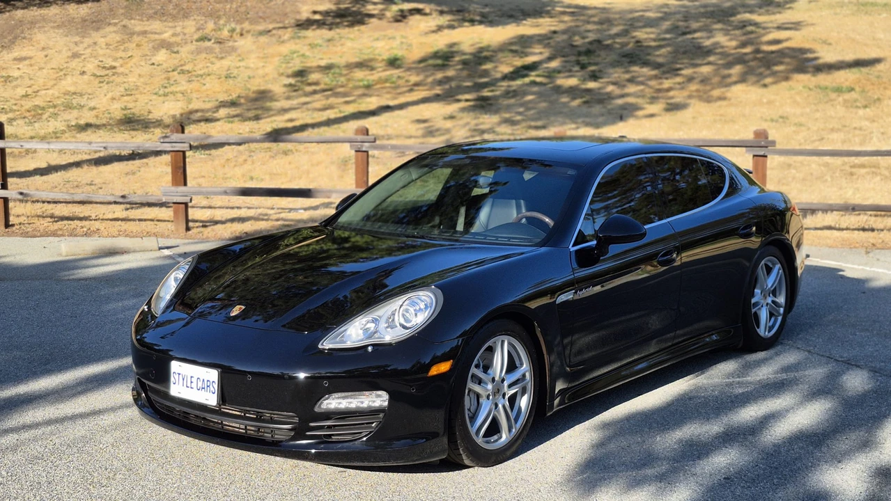 2012 Porsche 970 Panamera S - Image 7 of 31
