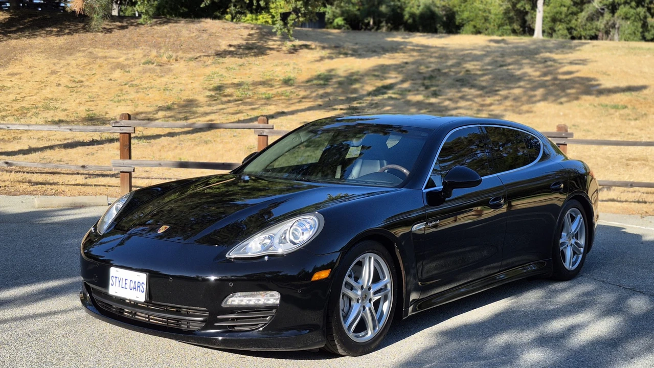 2012 Porsche 970 Panamera S - Image 8 of 31
