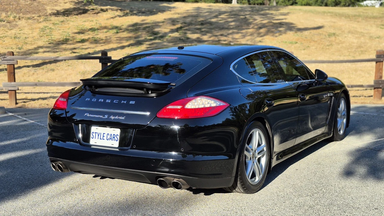 2012 Porsche 970 Panamera S - Image 25 of 31