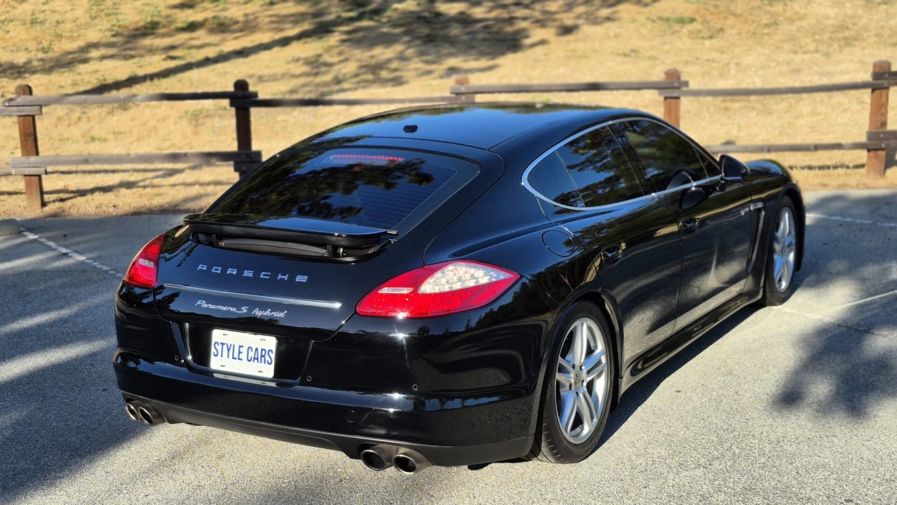 2012 Porsche 970 Panamera S - Image 27 of 31
