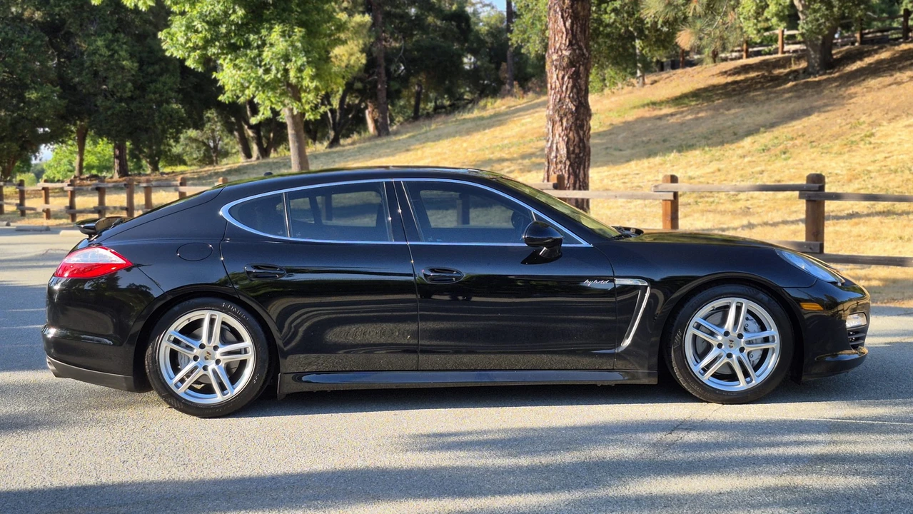 2012 Porsche 970 Panamera S - Image 28 of 31