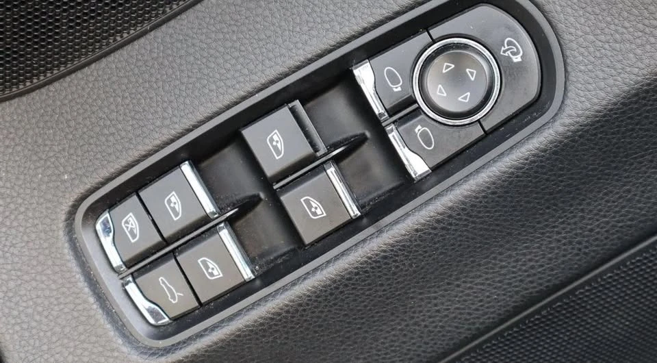 2012 Porsche 970 Panamera S - Image 13 of 18