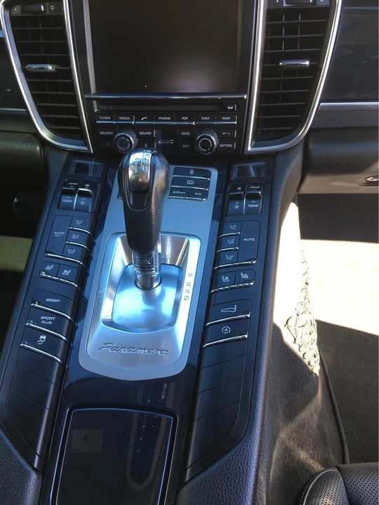 2012 Porsche Panamera - Image 16 of 17