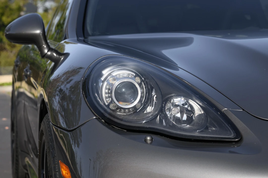 2012 Porsche 970 Panamera Turbo S - Image 19 of 31