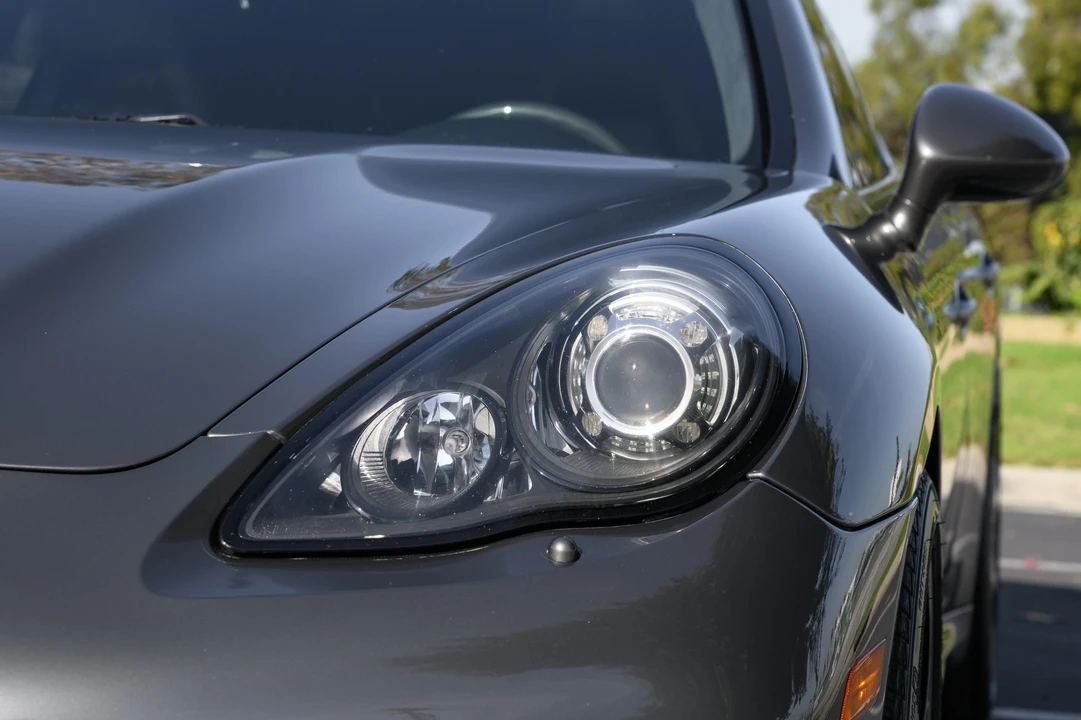2012 Porsche 970 Panamera Turbo S - Image 24 of 31