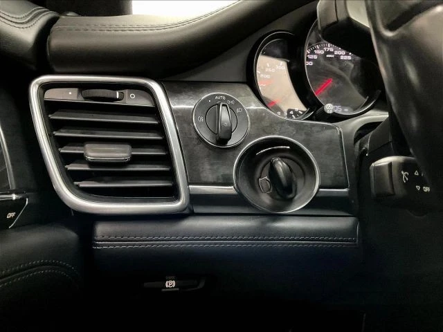 2012 Porsche 970 Panamera Turbo - Image 26 of 31