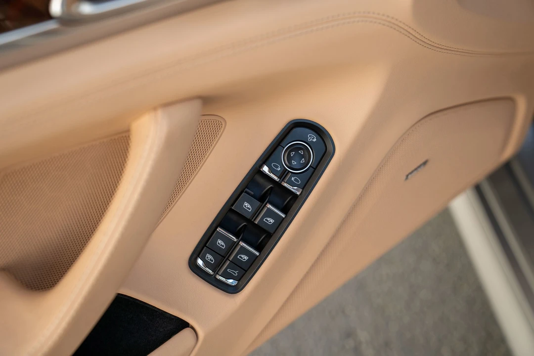 2012 Porsche 970 Panamera Turbo - Image 12 of 31