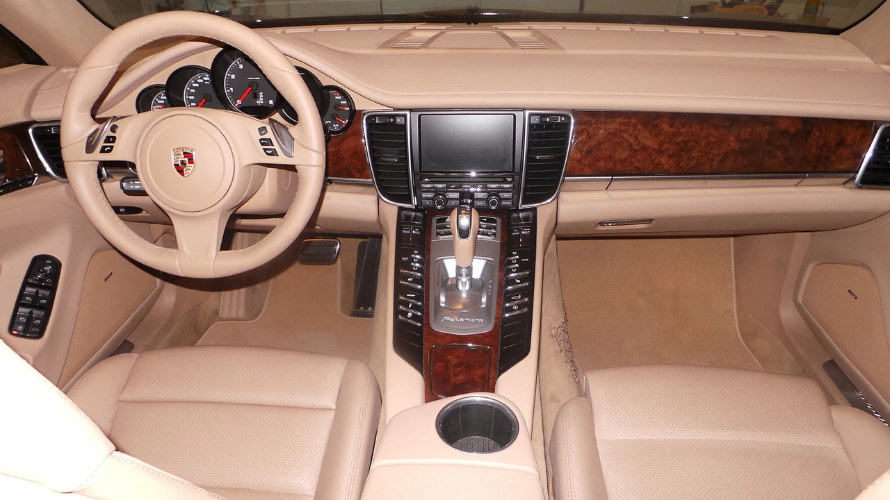 2012 Porsche 970 Panamera - Image 4 of 4
