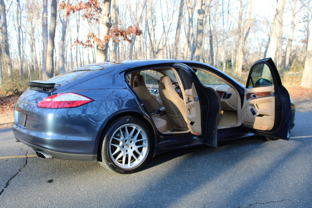 2012 Porsche 970 Panamera - Image 30 of 31