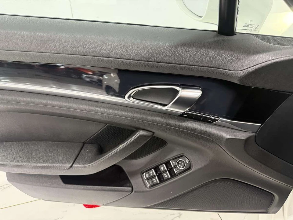 2012 Porsche 970 Panamera - Image 14 of 31